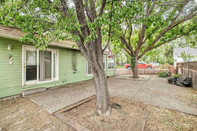 1921 Arcata Way, Ontario, OR 97914 - view of yard featuring a patio area