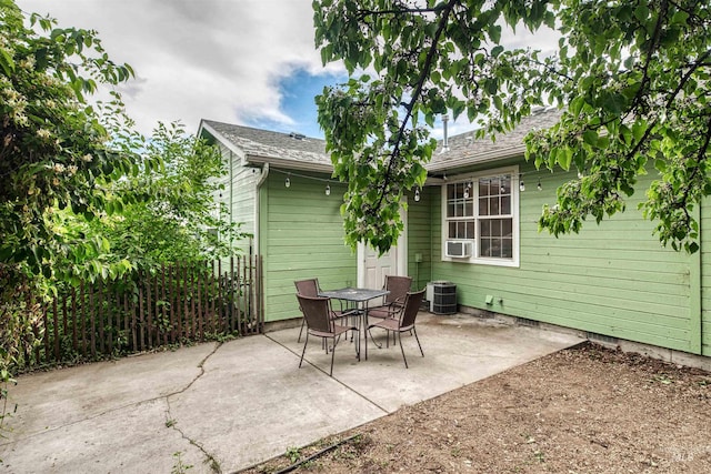 1921 Arcata Way, Ontario, OR 97914 - view of patio / terrace featuring cooling unit