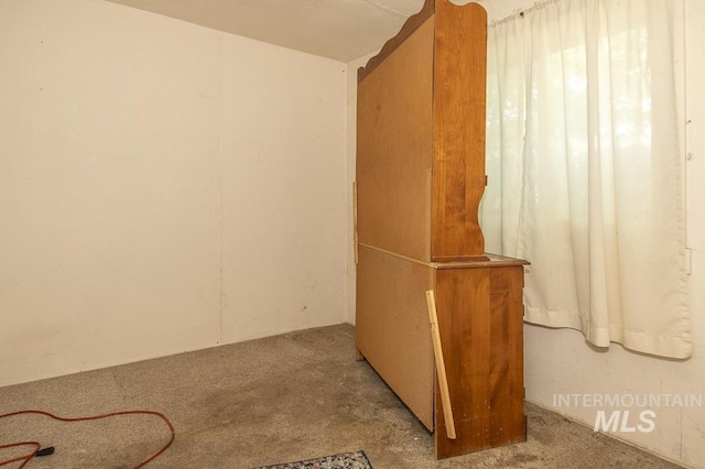 145 S 13th E, Mountain Home, ID 83647 - detailed view of carpet floors