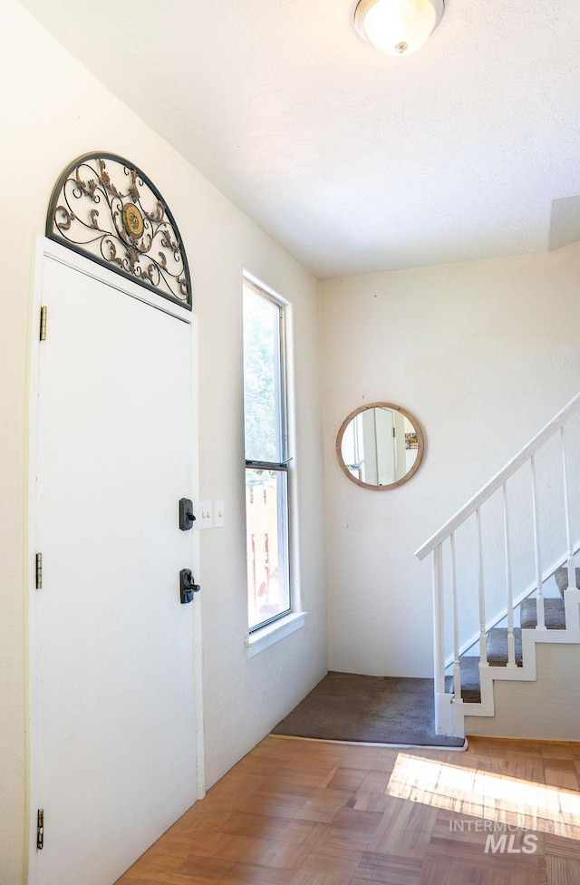 304 6th Ave, Lewiston, ID 83501 - entryway with stairway