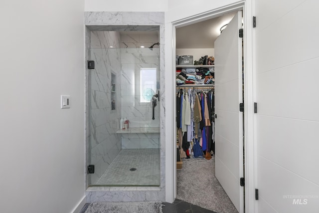 922 Victory Dr, Gooding, ID 83330 - full bath with a spacious closet and a marble finish shower