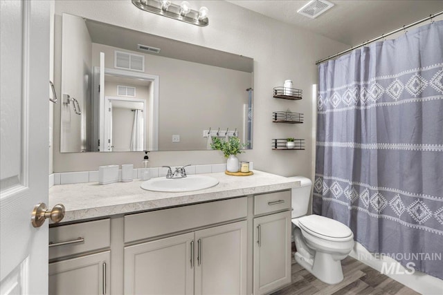 4447 W Everest St, Meridian, ID 83646 - bathroom with visible vents and vanity