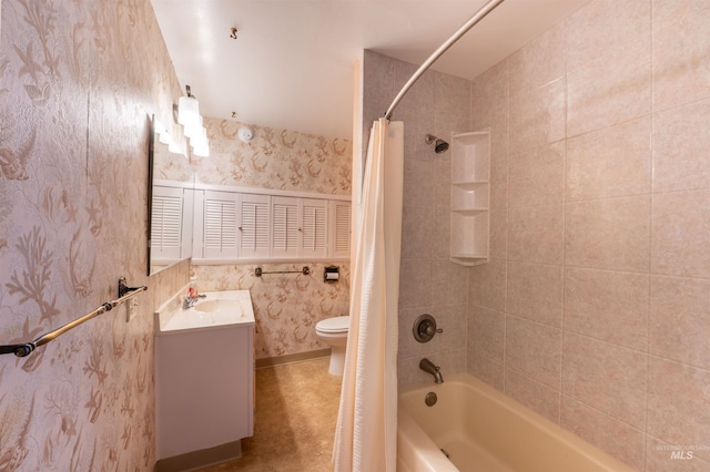 50 S 200 W, Jerome, ID 83338 - bathroom with toilet, wallpapered walls, shower / bath combo with shower curtain, and vanity