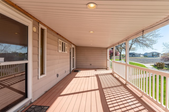 50 S 200 W, Jerome, ID 83338 - wooden terrace with a porch