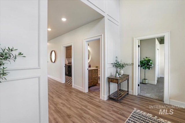 3160 Crescent Moon Rd, Twin Falls, ID 83301 - corridor featuring light wood-style floors and recessed lighting