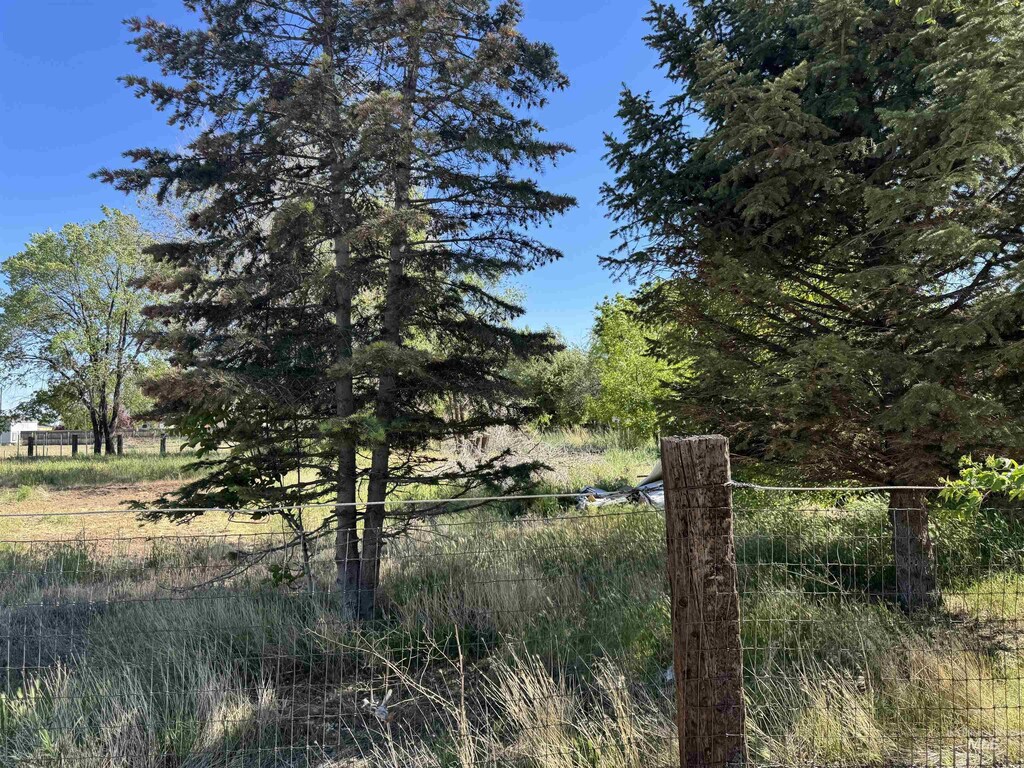 1179 E 8th S, Mountain Home, ID 83647