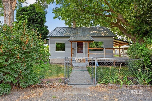 view of front facade featuring a deck