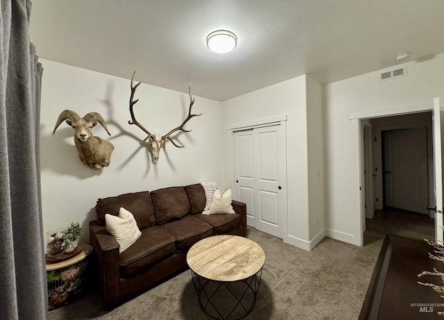 815 Emerald Dr N, Kimberly, ID 83341 - living room with visible vents, baseboards, and carpet floors