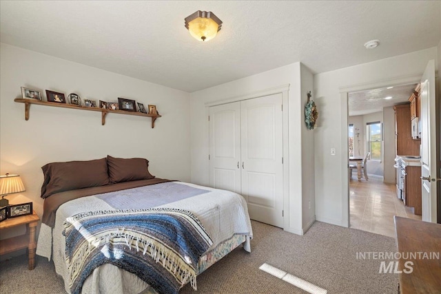 2020 Widner Rd, Midvale, ID 83645 - bedroom with a closet and baseboards