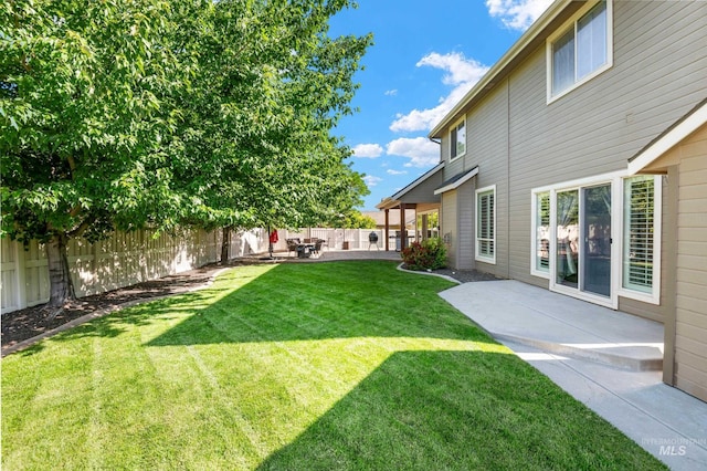 2679 S Tristram Way, Meridian, ID 83642 - view of yard with a patio area