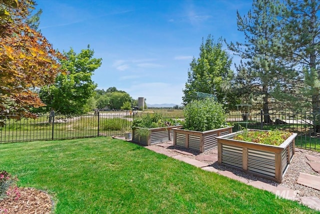 1512 E Rivers End Ct, Eagle, ID 83616 - view of yard featuring a vegetable garden