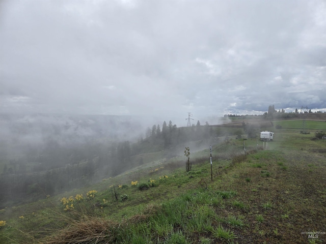 444 Vista View Dr, Lenore, ID 83541