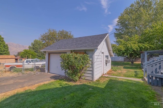 1035 Francis St, Clarkston, WA 99403 - detached garage with driveway and a mountain view