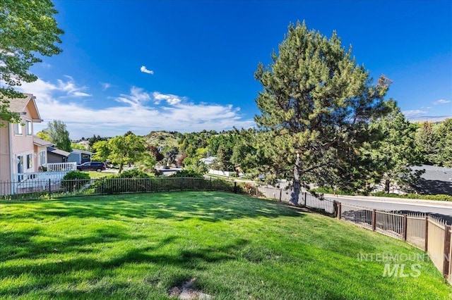 1909 E Roanoke Dr, Boise, ID 83712 - view of yard