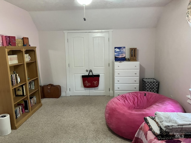 11565 W Zachery Ave, Nampa, ID 83651 - living area featuring vaulted ceiling and carpet
