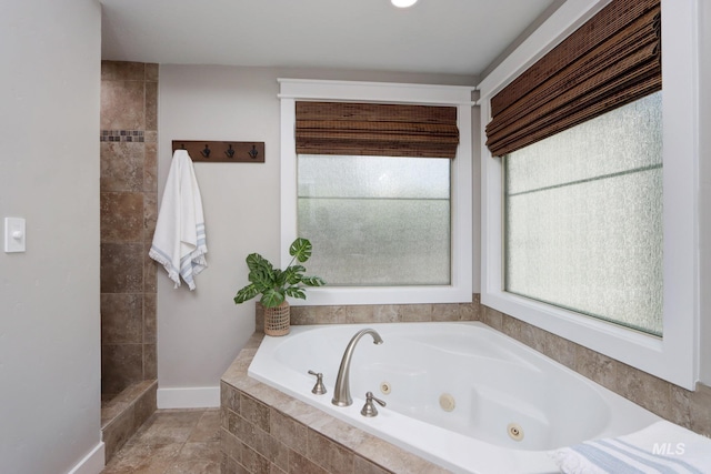 570 E Ocelot, Meridian, ID 83646 - bathroom featuring a whirlpool tub