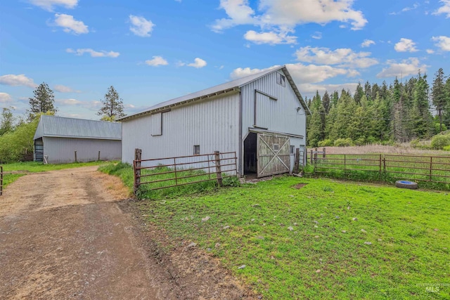 478AND716 Three Bear Rd, Kendrick, ID 83537 - view of pole building with driveway