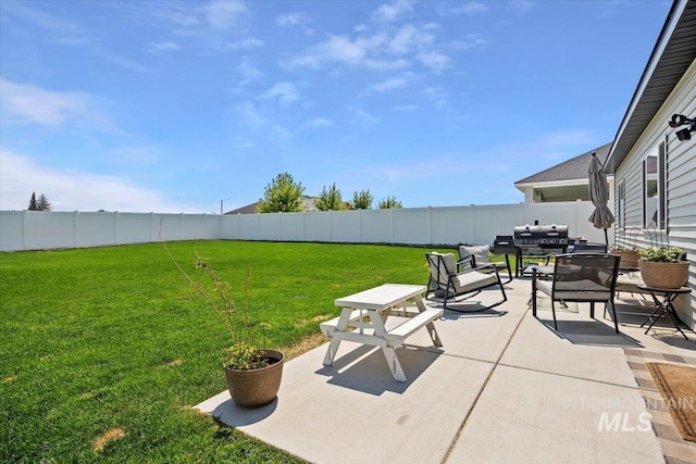 view of patio / terrace with an outdoor hangout area