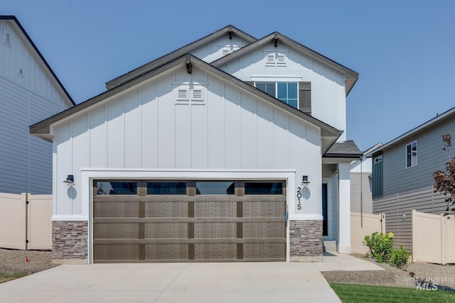 view of front of house featuring a garage