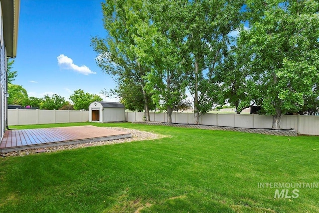 2513 S Vineyard St, Nampa, ID 83686 - view of yard with a wooden deck