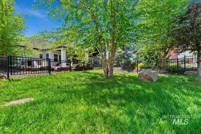 1552 W Windbreaker Ln, Eagle, ID 83616 - view of yard