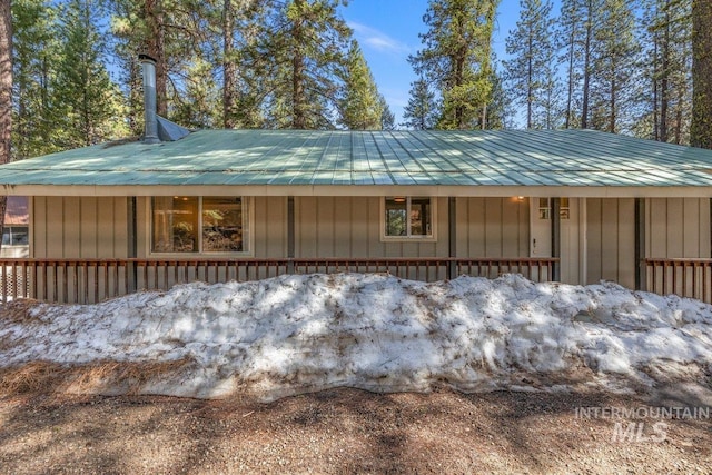 view of front of house featuring a porch