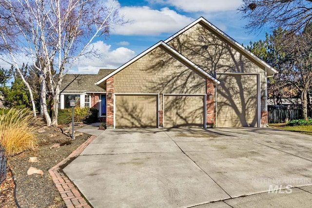 view of front facade with a garage