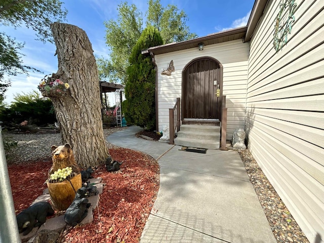 view of doorway to property