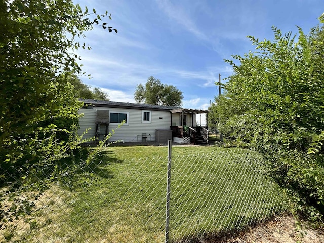 2934 SW Smith Rd, Mountain Home, ID 83647 - view of yard with a pergola
