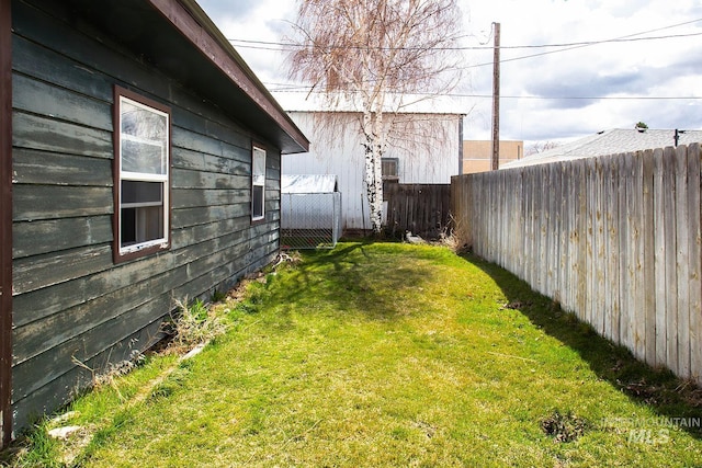 134 Maple Ave, Hansen, ID 83334 - view of yard