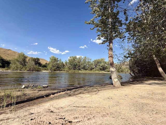 44 Shoemaker Dr, Horseshoe Bend, ID 83629 - water view