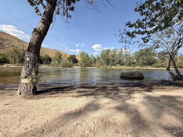 44 Shoemaker Dr, Horseshoe Bend, ID 83629 - water view