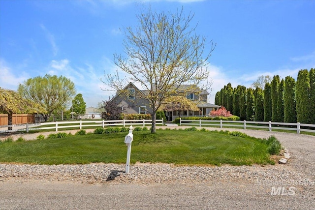 view of front facade with a front yard