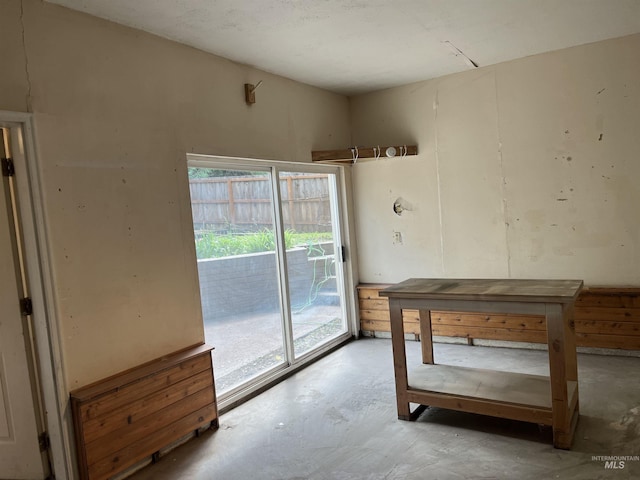 909 E 6th, Moscow, ID 83843 - interior space with concrete floors