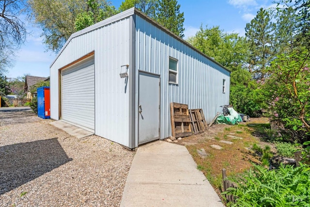 view of outdoor structure with an outdoor structure