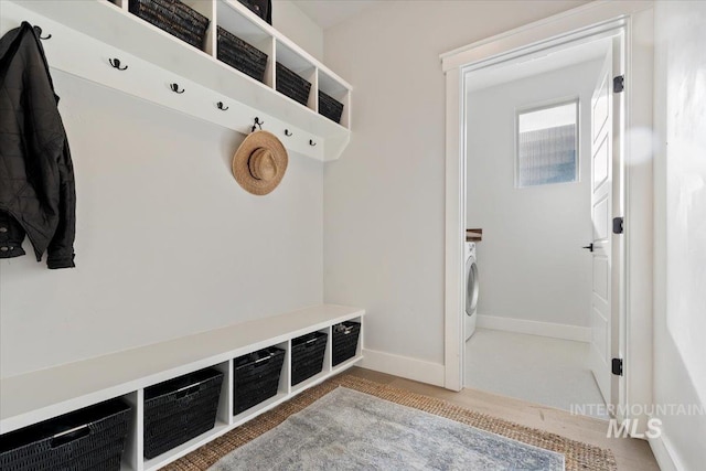 mudroom featuring washer / clothes dryer