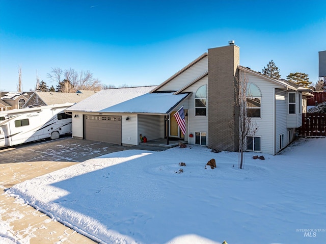 view of front facade featuring a garage