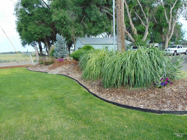 983 S St, Vale, OR 97918 - view of grassy yard