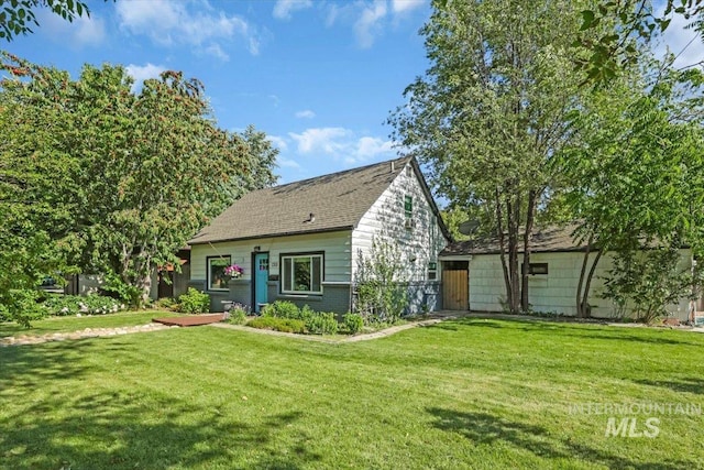 1315 E Lincoln Ave, Nampa, ID 83686 - view of front of home with a front yard