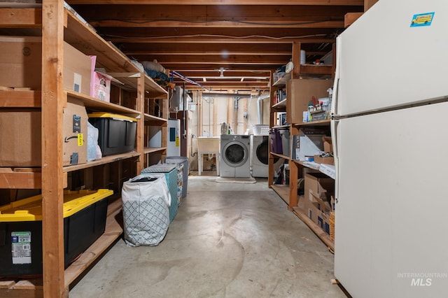 1713 12th St, Lewiston, ID 83501 - storage room with washing machine and dryer and a sink