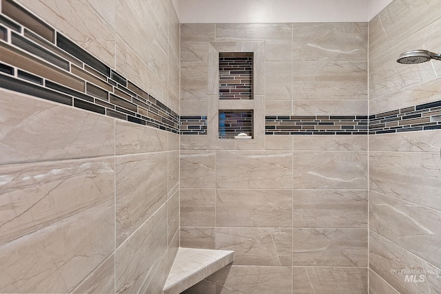 724 E Lakebrook Ln, Eagle, ID 83616 - bathroom featuring a tile shower