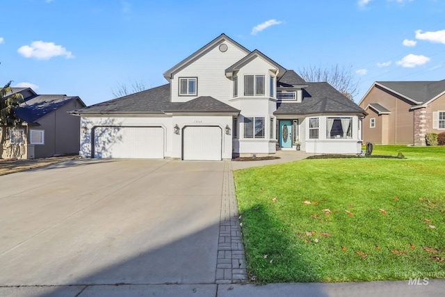 view of front facade with a front yard