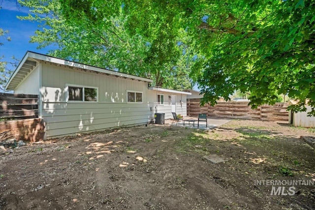 1325 E 5th N, Mountain Home, ID 83647 - back of property featuring a patio