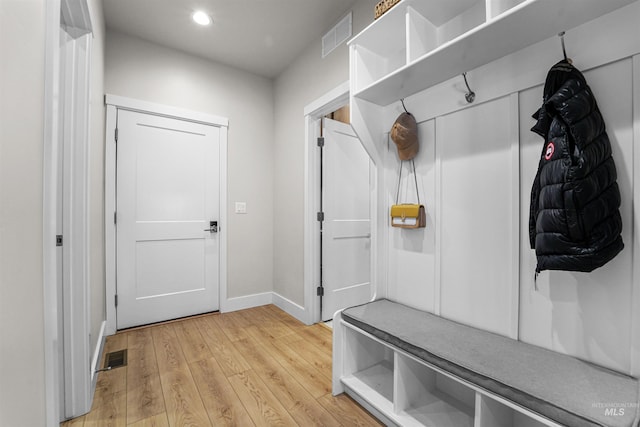 3067 N Sun City Ave, Star, ID 83669 - mudroom featuring light wood-style flooring and recessed lighting