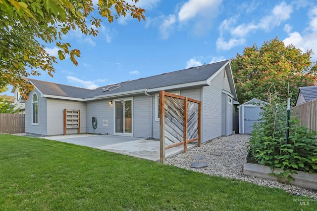 4104 Iris Ct, Nampa, ID 83687 - rear view of house with a patio area and an attached garage