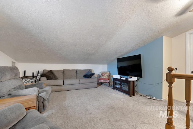 1015 E Park, Weiser, ID 83672 - living area with a textured ceiling, carpet floors, and lofted ceiling