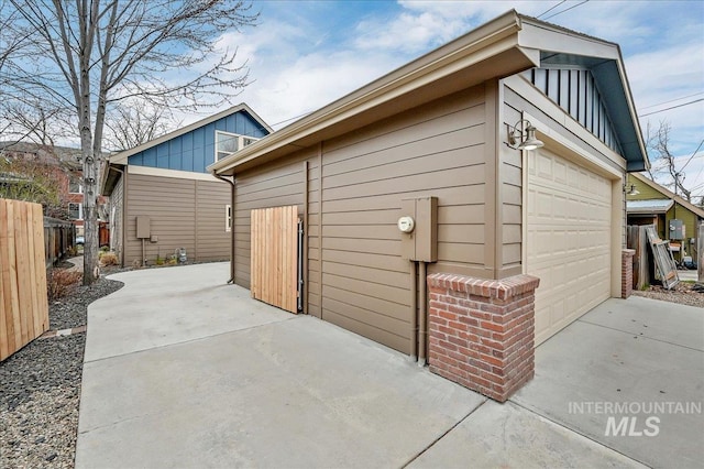 1512 N 28th St, Boise, ID 83703 - view of garage