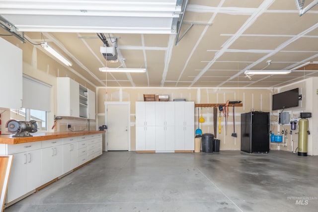 120 S Marko Ln, Kuna, ID 83634 - garage featuring a garage door opener