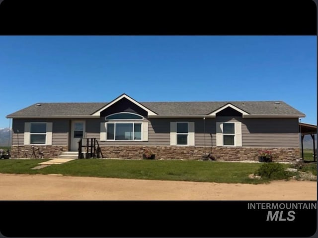 16 E 300 S Unit 16E 300S, Fairfield, ID 83327 - ranch-style house with stone siding and a front lawn