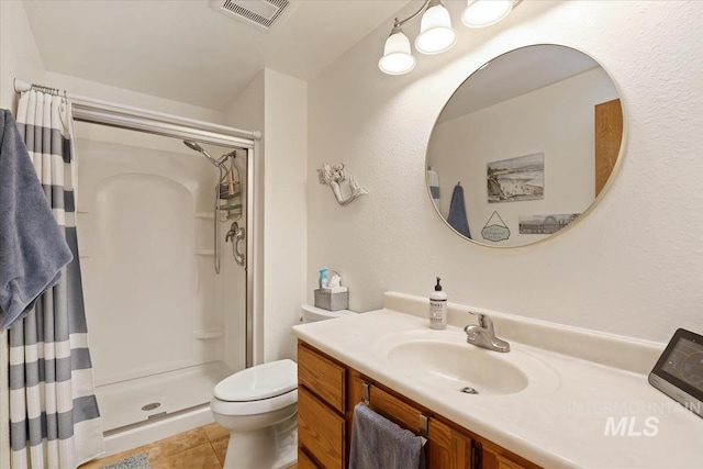1460 Fairway Ct, Mountain Home, ID 83647 - full bathroom with curtained shower, vanity, and tile patterned flooring